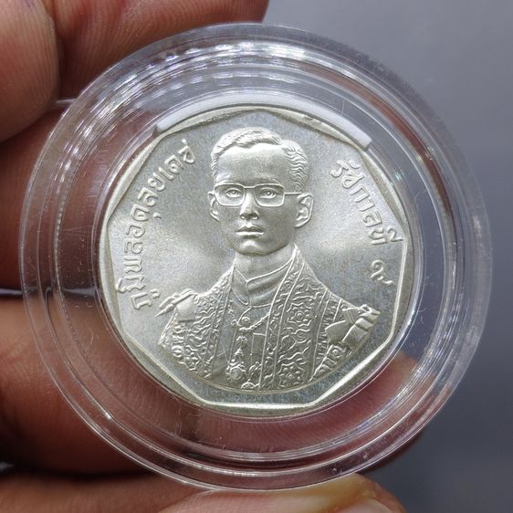 เหรียญเงินครบชุด ที่ระลึกพระราชพิธีรัชมังคลาภิเษก รัชกาลที่ 9 ปี พ.ศ.2531 ไม่ผ่านใช้ รูปที่ 5