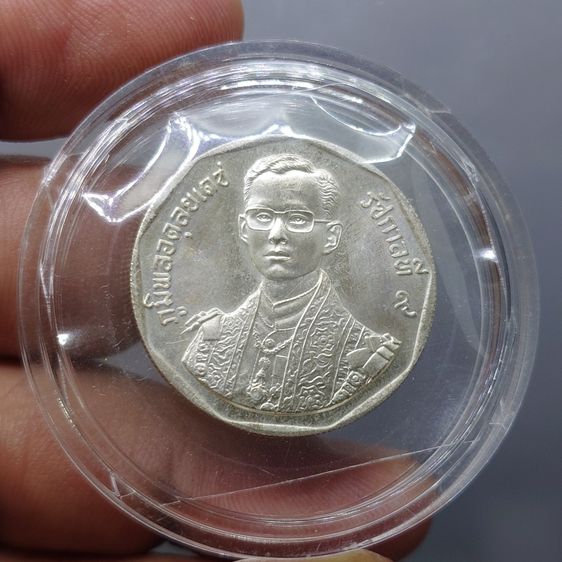 เหรียญเงินครบชุด ที่ระลึกพระราชพิธีรัชมังคลาภิเษก รัชกาลที่ 9 ปี พ.ศ.2531 ไม่ผ่านใช้ รูปที่ 7