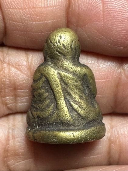  🙏รูปหล่อล.พ.เงิน วัดห้วยเขน พิมพ์ B เนื้อโลหะเหลืองอมเขียว องค์ละ1850 รูปที่ 2