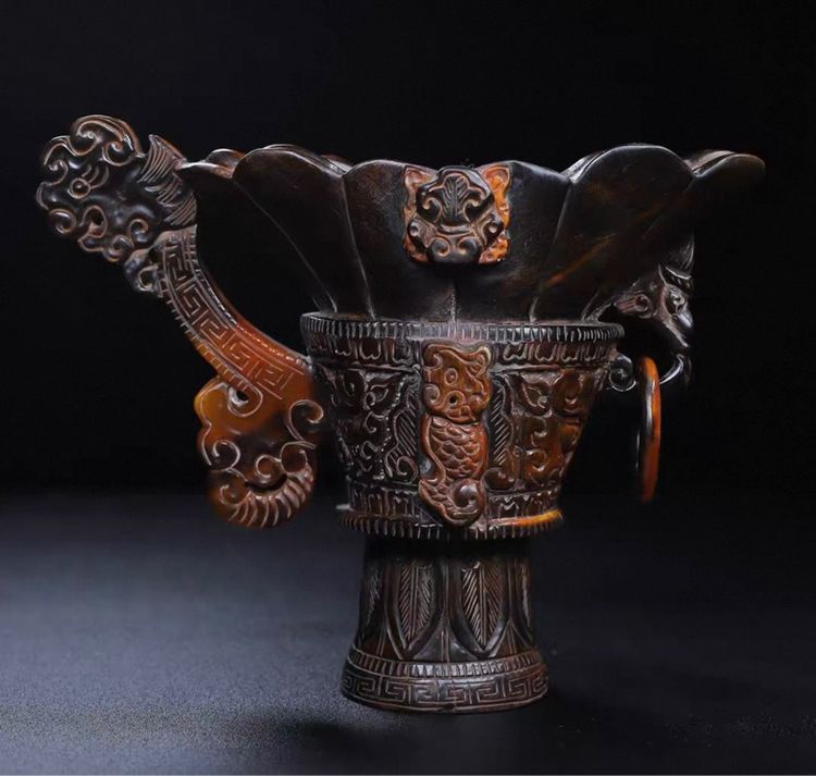 ถ้วยไวท์ทิเบตงดงาม