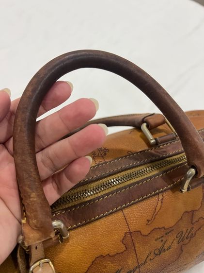 กระเป๋าalviero martini MADE IN ITALY รูปที่ 4