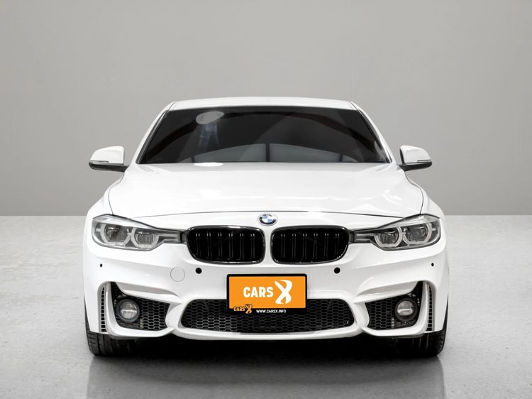 BMW Series 3 2017 320d Sedan ดีเซล ไม่ติดแก๊ส เกียร์อัตโนมัติ ขาว รูปที่ 3