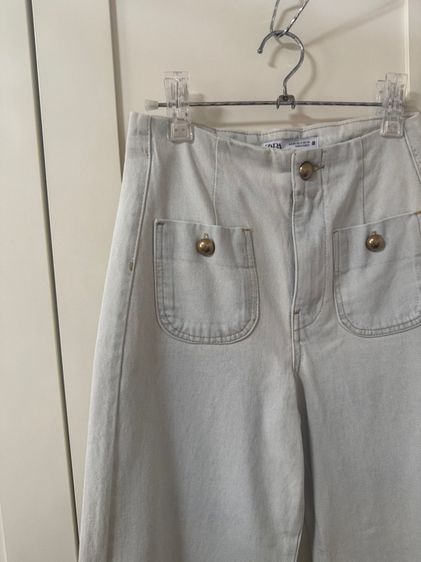 กางเกงยีนส์ ZARA สีฟ้าอ่อน(ซื้อมา 2400ปล่อยต่อ 680 เท่านั้น) รูปที่ 3