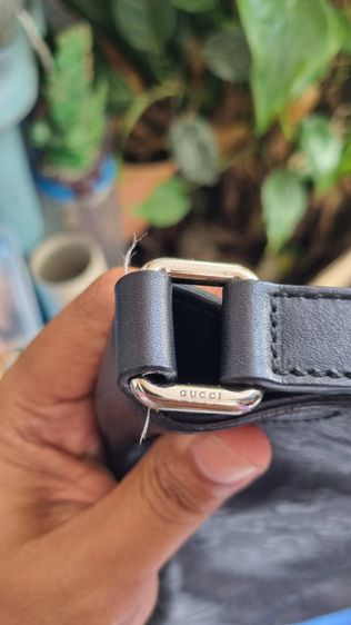 กระเป๋า GUCCI Embossed Horsebit Logo Hobo Black สภาพผ่านการใช้ รูปที่ 2