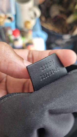 กระเป๋า GUCCI Embossed Horsebit Logo Hobo Black สภาพผ่านการใช้ รูปที่ 5