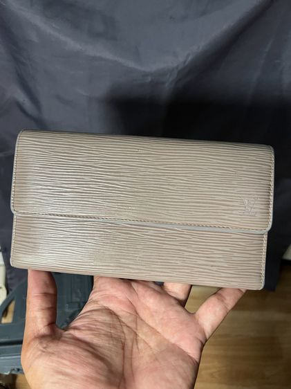กระเป๋าสตางค์ใบยาว Louis Vuitton Long Wallet Epi สภาพตามรูป 