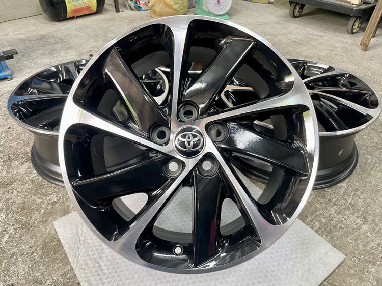ล้อแม็ก TOYOTA CAMRY EXTREMO ขอบ 17”