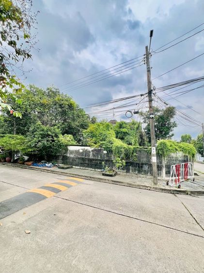 ไม่ใช่ ขายบ้านเดี่ยว ติดถนนพัฒนาการ หลังหัวมุม หน้าสวน ซอยพัฒนาการ 61 หมู่บ้านเมืองทอง 2 -2 ซอย 10  รูปที่ 3