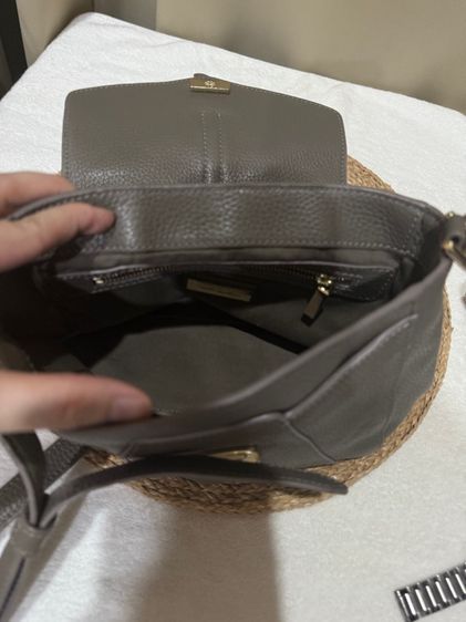 Tory Burch สีเทา หนังแท้ แบรนด์ดัง ของแท้ราคาถูกมาก รูปที่ 3