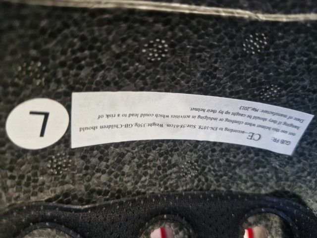 หมวกกันน็อคกีฬา  Helmet  Extreme Sport หรือหมวกปั่น สีแดง ขนาด L มือ 1 950 เหลือ 550 รวมส่ง รูปที่ 6