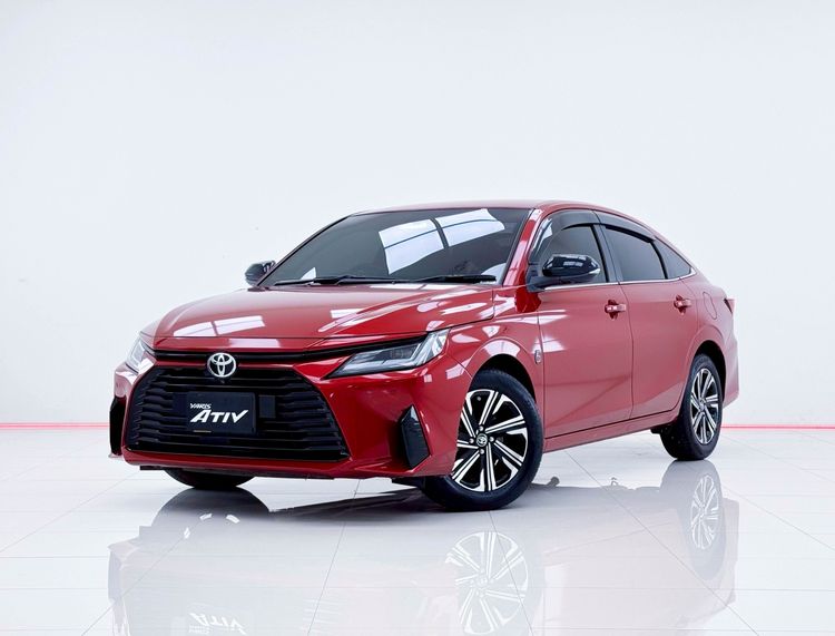 Toyota Yaris ATIV 2023 1.2 Premium Luxury Sedan เบนซิน ไม่ติดแก๊ส เกียร์อัตโนมัติ แดง