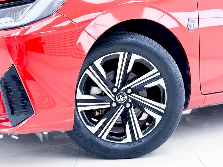 Toyota Yaris ATIV 2023 1.2 Premium Luxury Sedan เบนซิน ไม่ติดแก๊ส เกียร์อัตโนมัติ แดง รูปที่ 4