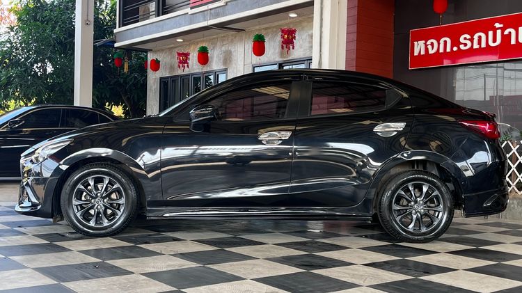 Mazda Mazda 2 2019 1.3 High Connect Sedan เบนซิน ไม่ติดแก๊ส เกียร์อัตโนมัติ ดำ รูปที่ 4