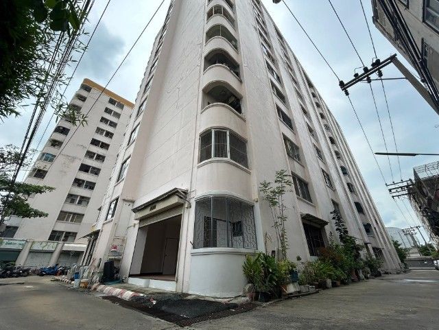 ไม่มี อื่นๆ สร้างเสร็จก่อน 2010 ขายถูกคอนโดโลตัสไม่เคยปล่อยเช่า รูปที่ 2