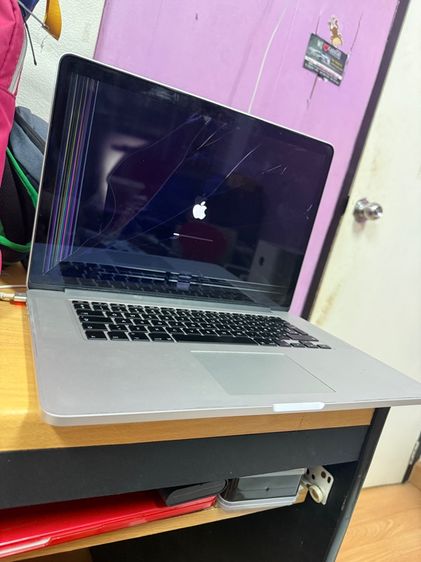 macbook pro retina 15" 2014 จอแตก