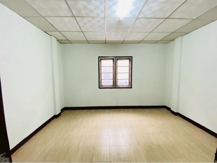 ทาวน์เฮ้าส์3ชั้น ติดถนนเพชรเกษม รูปที่ 3