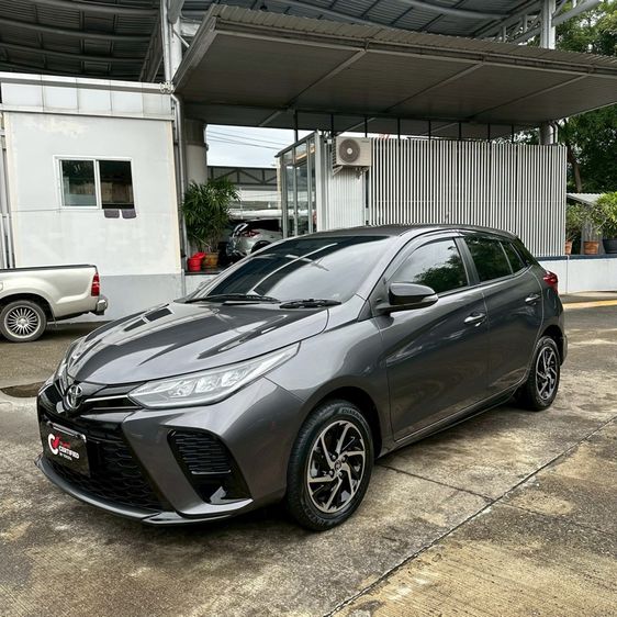 Toyota Yaris 2022 1.2 Sport Sedan เบนซิน ไม่ติดแก๊ส เกียร์อัตโนมัติ เทา รูปที่ 3