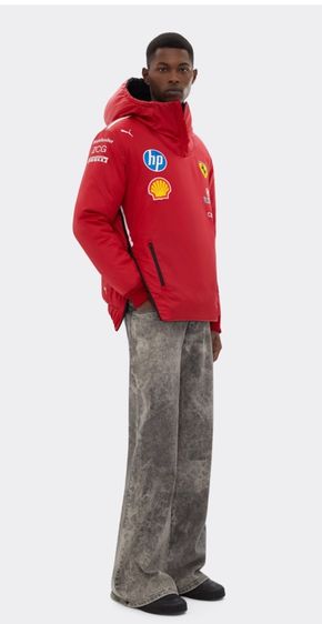 แจ๊คเก็ตกันหนาวขนเป็ด ใส่ได้ 2 ด้าน Puma Scuderia Ferrari F1 2025 Team reversible jacket ของแท้ 💯 รูปที่ 9