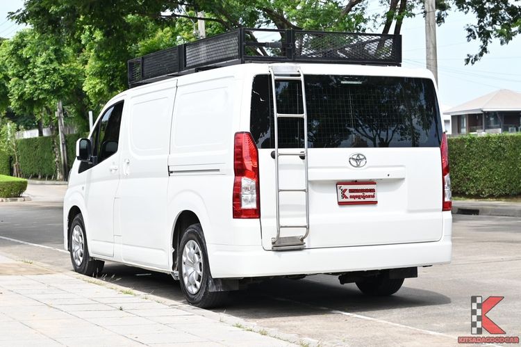 Toyota Hiace 2020 2.8 economy Van ดีเซล ไม่ติดแก๊ส เกียร์อัตโนมัติ ขาว รูปที่ 3
