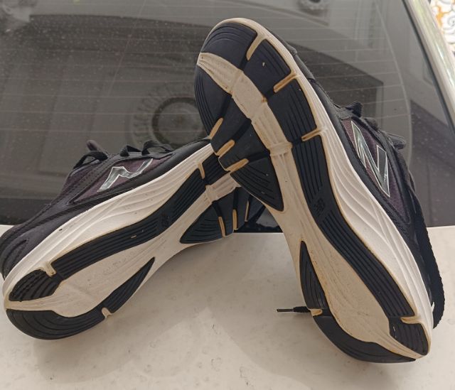 ขายถูก New 496v3 สภาพดีตามการใช้งาน ของแท้ size 41.5-270cm รูปที่ 4