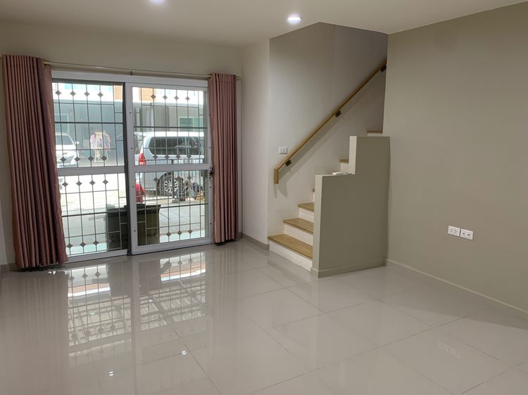 LPN Development มีบางส่วน 2021 ให้เช่า หมู่บ้านลุมพินีทาวน์ ท่าข้าม พระราม2 บ้าน 2 ชั้น 18 ตรว.  รูปที่ 2