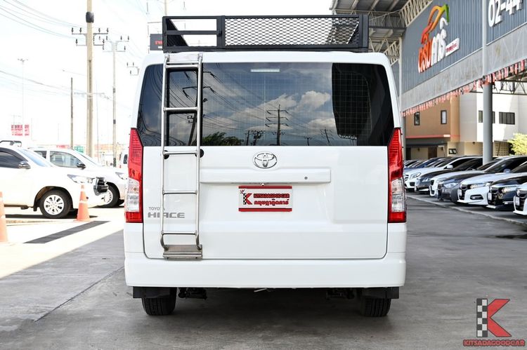 Toyota Hiace 2020 2.8 economy Van ดีเซล ไม่ติดแก๊ส เกียร์ธรรมดา ขาว รูปที่ 4