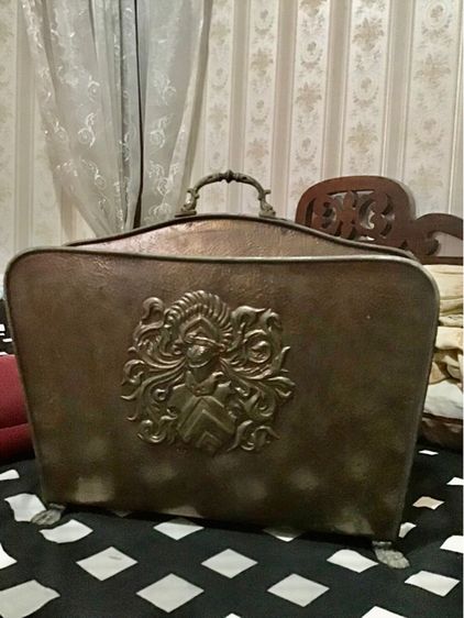 ที่ใส่หนังสือ งานทองเกลืองเก่า งานยุโรป