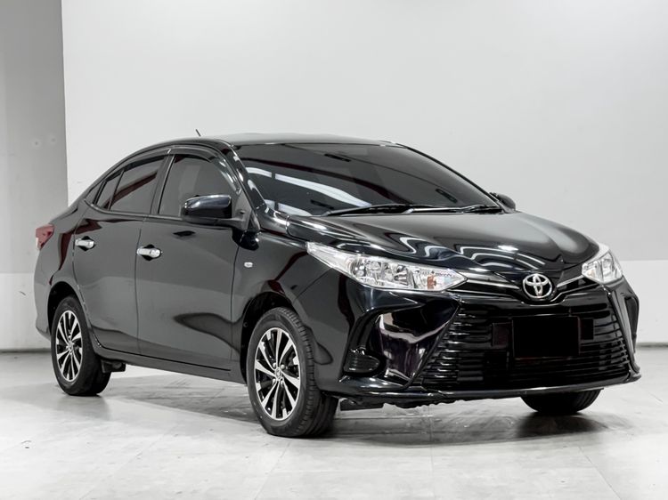 Toyota Yaris ATIV 2021 1.2 Entry Sedan เบนซิน เกียร์อัตโนมัติ ดำ รูปที่ 3