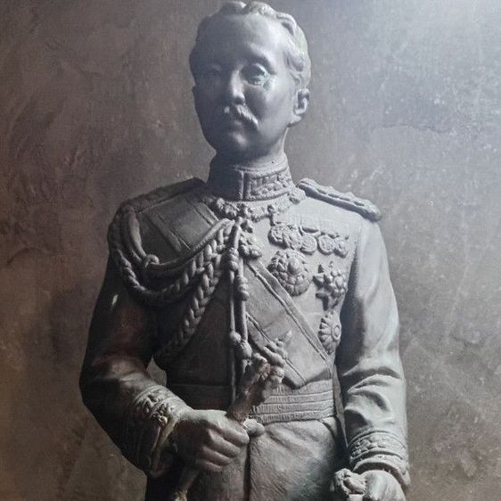  รูปหล่อ ร.5 