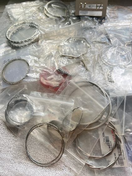 ต่างหูแฟชั่นเหมารวม 70 คู่