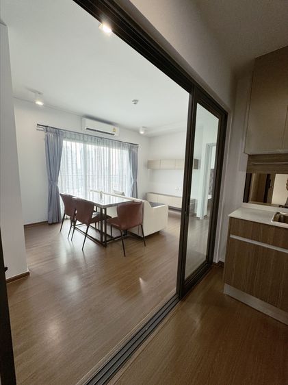 Ananda Development ไม่อนุญาต ตกแต่งครบ 2018 🏙️ คอนโดโมเดิร์นรีโนเวทใหม่ ไม่เคยปล่อยเช่า สวยหรูเหมือนห้องใหม่จากโครงการ พร้อมอยู่  63.21 ตรม  2 นอน 2 น้ำ  ชั้น 23  BTS 200 เมตร รูปที่ 4