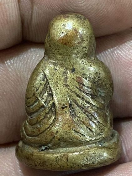 รูปหล่อหลวงพ่อเงินพิมพ์ขี้ตาเนื้อทองผสมเก่าๆสวยๆ รูปที่ 2