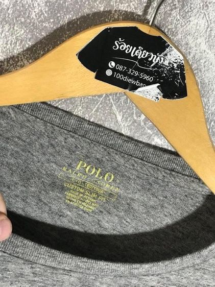 เสื้อแขนยาว POLO RALPH LAUREN แท้ 💯 size L ขนาด อก 21.5 ยาว 27.5 นิ้ว สภาพใหม่มาก สวยแบบเรียบ ผ้านิ่มมากหายากน่าสะสมครับ รูปที่ 4