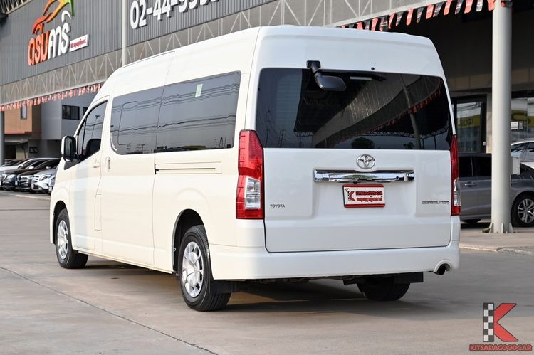 Toyota Commuter 2022 2.8 Van ดีเซล ไม่ติดแก๊ส เกียร์อัตโนมัติ ขาว รูปที่ 3