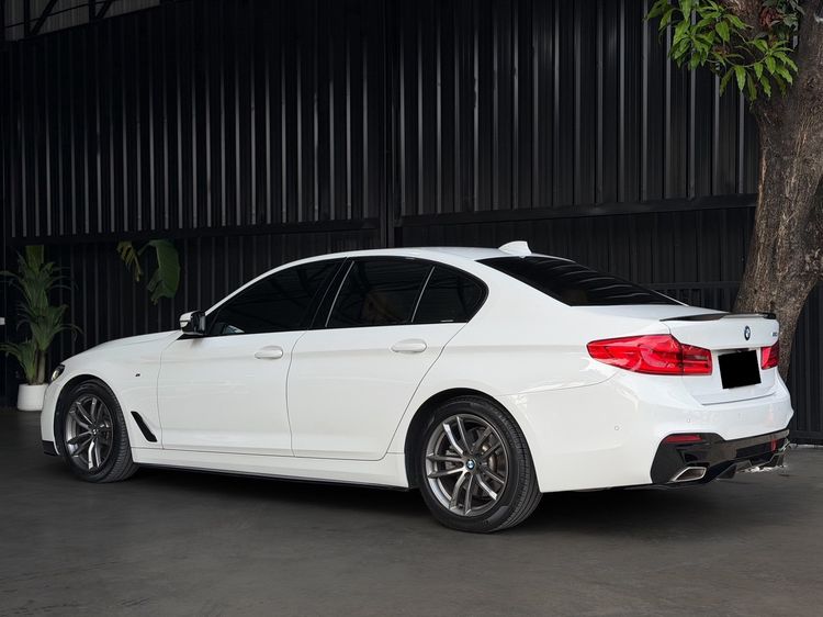 BMW Series 5 2019 520d Sedan ดีเซล เกียร์อัตโนมัติ ขาว รูปที่ 3
