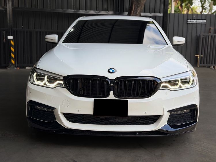 BMW Series 5 2019 520d Sedan ดีเซล เกียร์อัตโนมัติ ขาว รูปที่ 2
