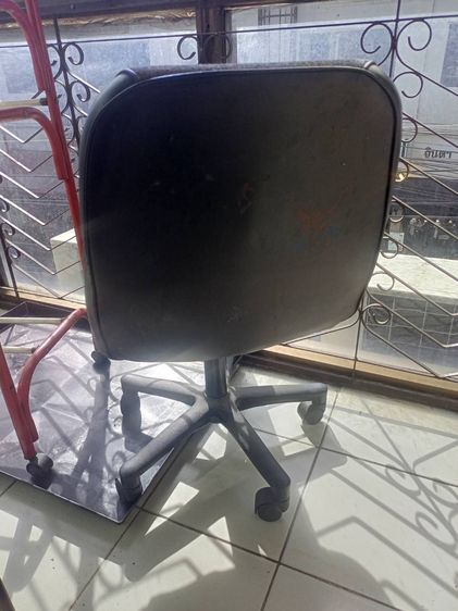 เก้าอี้ 3 ตัว  รูปที่ 12