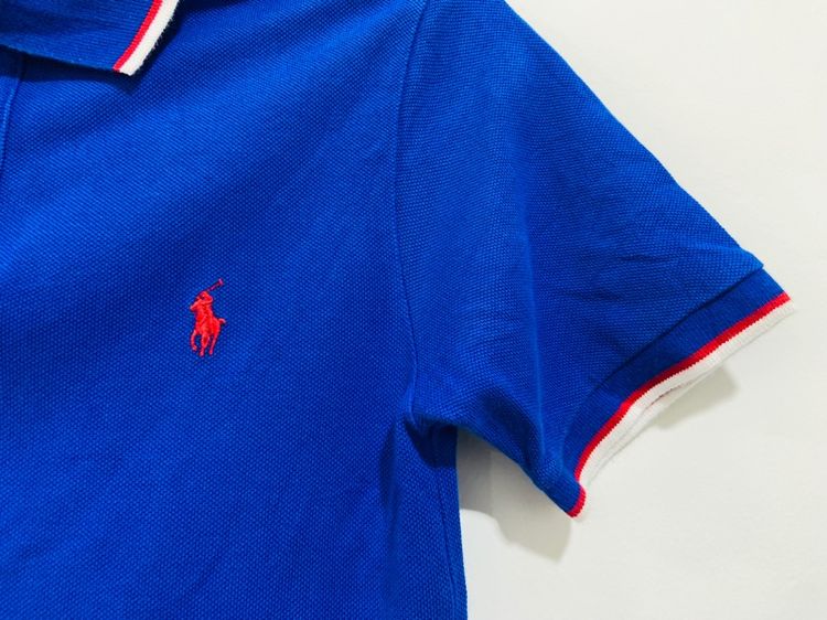 เสื้อโปโล POLO RALPH LAREN แท้ 💯 size S อก 17 ยาว 25 สภาพใหม่มาก สีสด ทรงสวย เนื้อผ้าดีมาก หายากน่าสะสมครับ รูปที่ 3