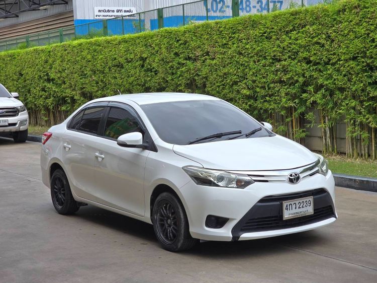 รถ Toyota Vios 1.5 G สี ขาว