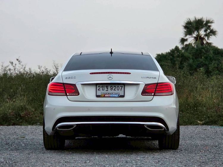 Mercedes-Benz E-Class 2012 E200 CGI Sedan เบนซิน ไม่ติดแก๊ส เกียร์อัตโนมัติ ขาว รูปที่ 4