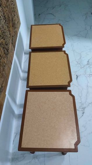 เซ็ทโต้ะไม้เล็กสามตัว สำหรับวางของ มีลิ้นชักในตัว สภาพใช้งาน รูปที่ 9