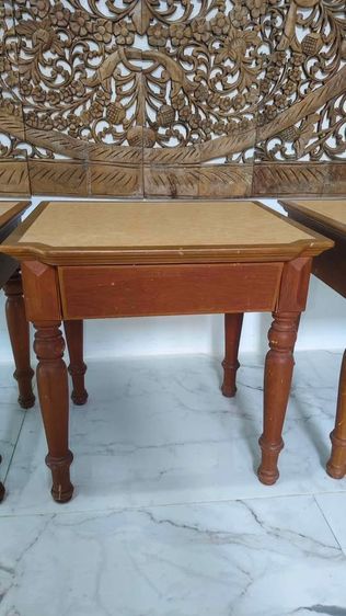 เซ็ทโต้ะไม้เล็กสามตัว สำหรับวางของ มีลิ้นชักในตัว สภาพใช้งาน รูปที่ 5