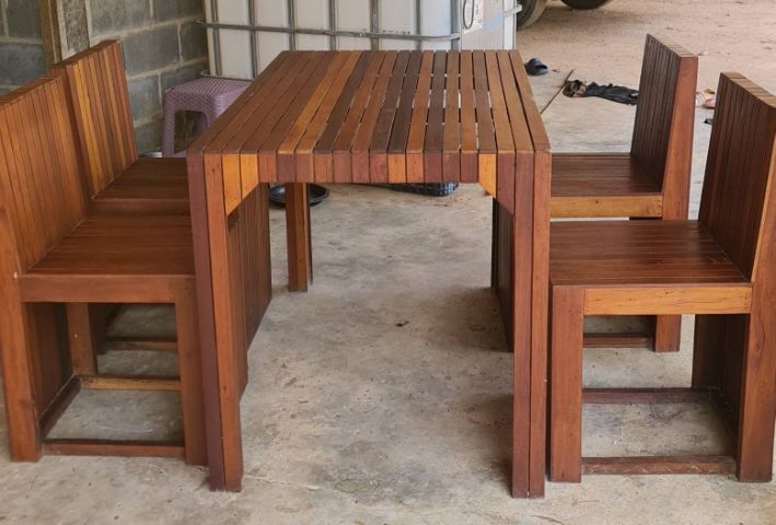 ชุดโต๊ะไม้จริง สำหรับร้านอาหาร 1 ชุด เก้าอี้ 4 ตัว รูปที่ 5