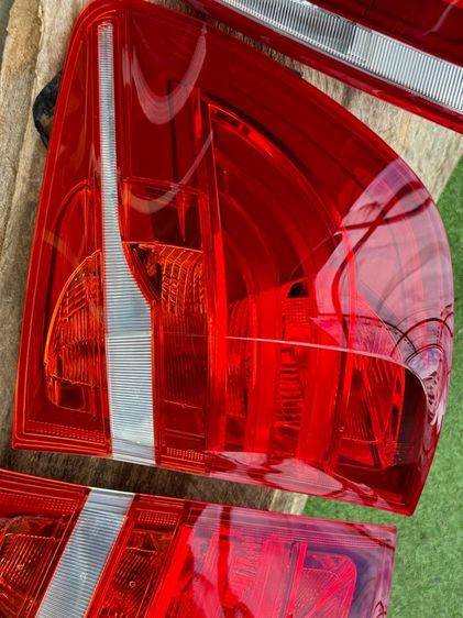 ไฟท้าย BMW X3 F25 ของแท้ ครบชุด 4 ชิ้น รูปที่ 2