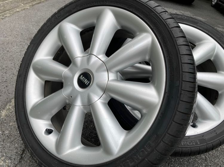 อะลูมิเนียมอัลลอย 16" อื่นๆ ล้อ MINI Cooper S F56 18” ยางปลายปี 2022 ขนาด 225 40 18 ยางใหม่มาก พร้อมใช้ ล้อเดิมติดรถ 5 รู 112 แท้ มือสอง สภาพดี ไม่เคยซ่อม
