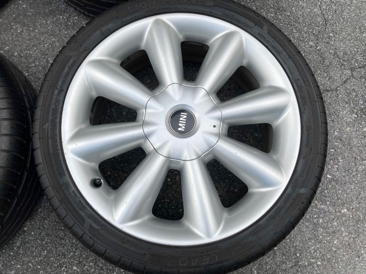 ล้อ MINI Cooper S F56 18” ยางปลายปี 2022 ขนาด 225 40 18 ยางใหม่มาก พร้อมใช้ ล้อเดิมติดรถ 5 รู 112 แท้ มือสอง สภาพดี ไม่เคยซ่อม รูปที่ 3