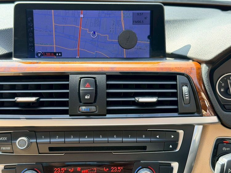 BMW Series 3 2013 320i Sedan เบนซิน ไม่ติดแก๊ส เกียร์อัตโนมัติ เทา รูปที่ 3