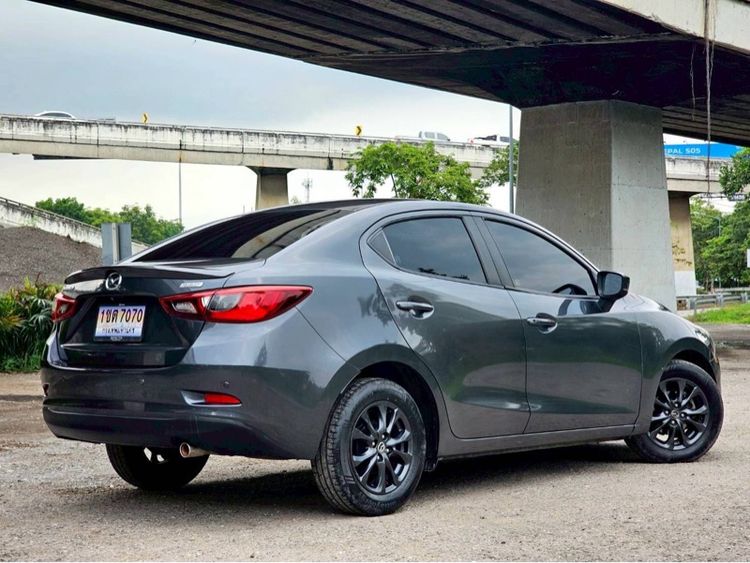 Mazda Mazda 2 2018 1.3 High Plus Sedan เบนซิน ไม่ติดแก๊ส เกียร์อัตโนมัติ เทา รูปที่ 3
