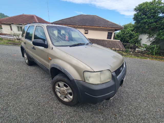 รถ Ford Escape 2.3 XLT 4WD สี น้ำตาล