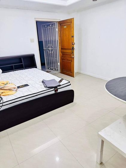 มีบางส่วน สร้างเสร็จก่อน 2010 ขายคอนโด เอื้ออมรสุข ซอย รามคำแหง 1 ห้องมีผู้เช่าอยู่ (ขายพร้อมผู้เช่า)  รูปที่ 2